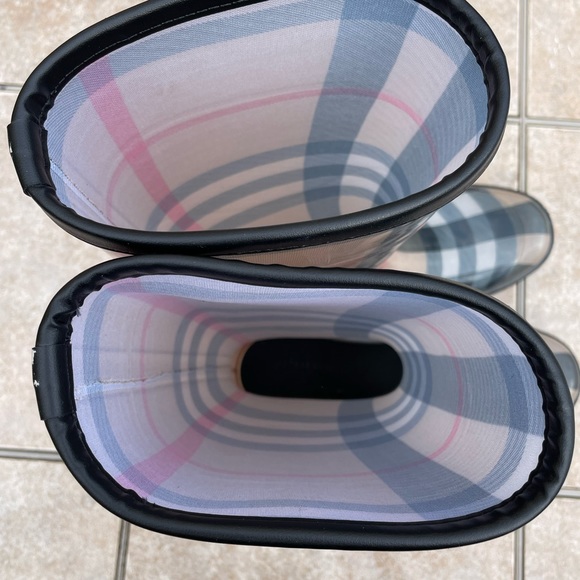 Burberry Nova Check Rubber Boots - Picture 13 of 16